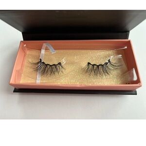 Moxielash “Sassy Lash” 1 Pair Magnetic Eyelashes 100% Mink Reusable Brand New